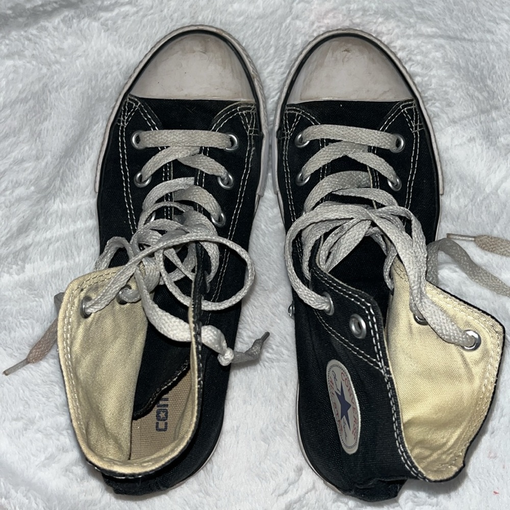 Black Converse ** - Picture 2 of 6